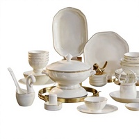Service de table en porcelaine fine avec bordure dorée, faible MOQ, vaisselle en céramique personnalisée et durable pour mariages et événements