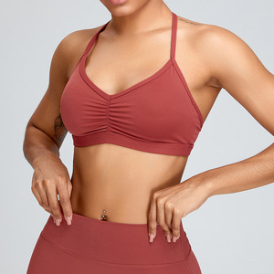Soutien-gorge de sport rembourré à col en V froncé et dos croisé pour femme, séchage rapide, pour yoga, entraînement et course à faible impact – Vente en gros - Product Image 5