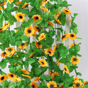Vignes de tournesol Tainen 200 cm, fleurs artificielles en soie pour mariage, décoration intérieure, accessoires de photographie en extérieur - Product Image 1