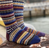 Printemps Automne Tendance Hommes Femmes Vintage Machine Jacquard Plusieurs Couleurs Tribal Ethnique Rayé Coton Mid Tube Chaussettes Unisexe