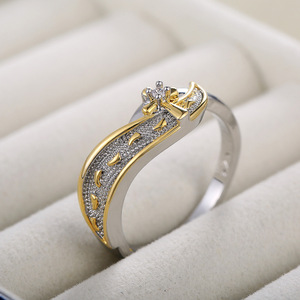 Bague bicolore mate Creative Footprint, bijou de mode pour femme, à porter au quotidien - Product Image 4