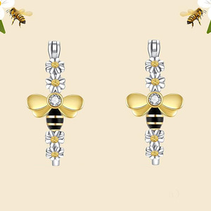 Orecchini a Cerchio a Forma di Ape per Donne, Stile Naturale Carino, Accessori per Orecchie da Indossare Ogni Giorno - Product Image 4