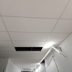 ミネラルウール天井タイル2x4キッチン浴室用軽量洗濯可能商業レストラン簡単設置 - Product Image 1