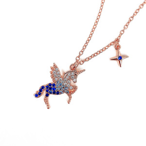 Collana con Ciondolo Unicorno Colorato per Donne, Catena Elegante in Stile Fantasy, Regalo - Product Image 6