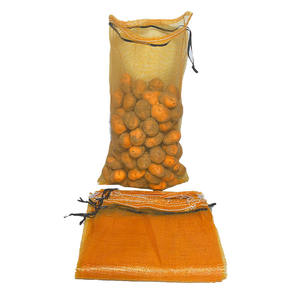 China 15kg 25kg Bolsas de red de malla de PE personalizadas con cordón reciclable de impresión offset para embalaje de verduras y frutas - Product Image 1