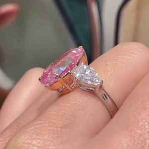 แหวนหมั้นวินเทจเพชรทรงลูกแพร์ 14KT ได้รับการรับรองจาก IGI เพชรเพาะเลี้ยงในห้องปฏิบัติการ 3 กะรัต สีชมพูสดใส VS1 ชุบโรเดียม สำหรับผู้หญิง หรูหรา - Product Image 2