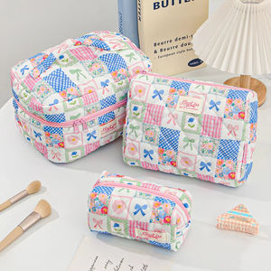 Grande capacité 3 pièces ensemble à la mode Simple frais cerise arc sac cosmétique multi-fonctionnel fermeture éclair stockage pour dames Polyester - Product Image 2