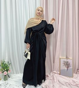Yibaoli Fabricant Bien Fait modeste abaya <span class=keywords><strong>en</strong></span> satin dubai eid nouveau 2024 soie modeste wrap abayas - Product Image 4