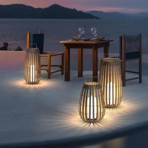 Lámpara LED Solar para Exteriores, Impermeable, Decoración de Jardín y Patio, Lámpara de Pie Ambiental - Product Image 2