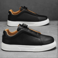 Chaussures de sport décontractées et légères pour hommes noirs, semelles plates, pour l'exportation et le commerce transfrontalier.