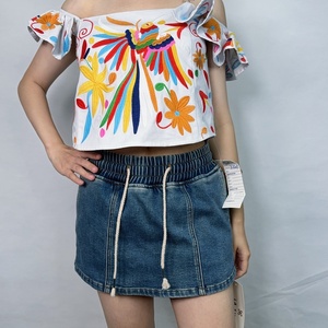 Top Informal de Estilo Bohemio Personalizado para Mujer con Bordado Floral, Top Corto de Manga Corta con Diseño Nuevo - Product Image 5