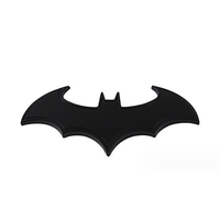 Autocollant de logo de voiture en métal 3D en forme de chauve-souris, autocollant imperméable résistant aux rayures, accessoires de style dessin animé pour voitures et motos