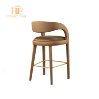 Tabourets de bar italiens hauts du milieu du siècle Tabourets en cuir au design moderne ajustables pour un usage domestique