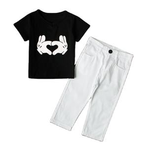 Conjunto de Ropa para Bebés Recién Nacidos, Trajes Elegantes de Algodón para Niños con Diseño Moderno, de Proveedor Chino - Product Image 1