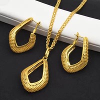 Ensemble de bijoux en alliage plaqué or 24 carats, collier et boucles d'oreilles géométriques torsadés en or de sable, Inde Dubaï
