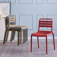 Chaises de salle à manger empilables en plastique PP, design nordique moderne, confortables et minimalistes, pour restaurant, maison, bureau, hôtel, extérieur