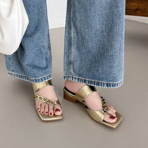 Sandales d'été pour femmes en cuir, style minimaliste métallique, couleur unie, à enfiler, plateforme, grande taille, bout carré - Product Image 4