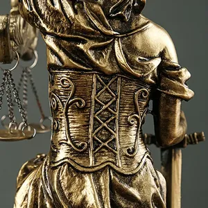 Statue personnalisée en résine de la <span class=keywords><strong>d</strong></span>éesse Thémis, sculpture de la justice équitable avec balance et épée, pour bureau <span class=keywords><strong>d</strong></span>'avocat, bureau ou <span class=keywords><strong>d</strong></span>écoration intérieure - Product Image 4
