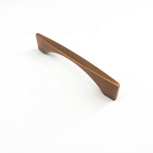 China Foshan Kosin Luxe Messing Trekdeur Handvat Meubels Hardware Kast Lade Messing Handvat - Product Image 1