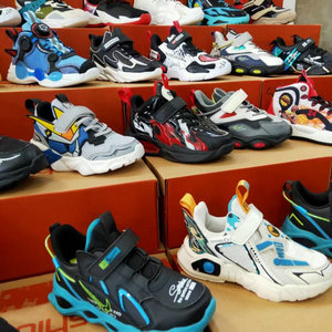 حذاء للبنات والأطفال كاجوال جذاب للأولاد بمقاسات 26-38 جاهز للشحن بمجموعة متنوعة متوفرة بمخزون 4.3 دولارات XLX018 - Product Image 3