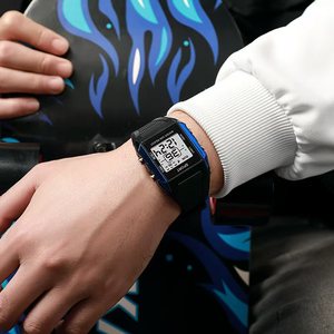 Réveil électronique multifonctionnel et tendance pour l'extérieur, affichage lumineux, résistant à l'eau 100 bars, cadran de 40 mm, cadran en cristal - Product Image 3