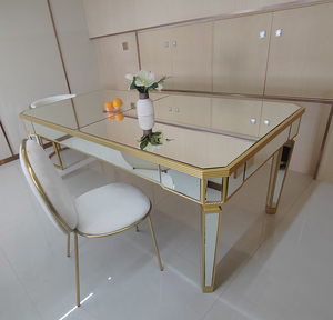 Service Personnalisé Table Rectangulaire Moderne en Bois Massif avec Bordure Dorée Miroir Facile à Nettoyer Contemporaine pour Dîner, Événements Commerciaux et Mariages - Product Image 5