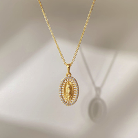 Collier populaire en gros personnalisé avec pendentif religieux plaqué or 18 carats, statue de la Vierge Marie de Guadalupe