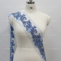 Tissu de luxe en diamant 3D à motif floral avec patchs en strass, applique brodée perlée à coudre sur corsage de robe de mariée