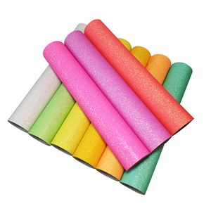 Échantillon gratuit YS de <span class=keywords><strong>vinyle</strong></span> thermocollant à paillettes arc-en-ciel sans fluorescence pour vêtements, rouleau de transfert thermique HTV - Product Image 1
