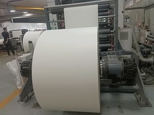 Papel de Hornear de Cartón con Revestimiento de PE de Grado Alimenticio con Logotipo Personalizado, de Una o Dos Capas, para Empacar Alimentos, Tazas y Pan - Product Image 3