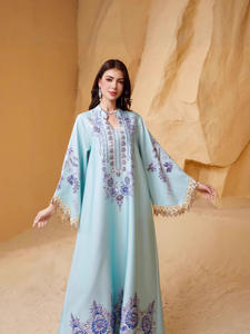 Robe <span class=keywords><strong>Abaya</strong></span> élégante et modeste d'été en polyester bon marché de <span class=keywords><strong>grande</strong></span> <span class=keywords><strong>taille</strong></span> avec glands imprimés de Dubaï pour les musulmans du Moyen-Orient et les Arabes - Product Image 6