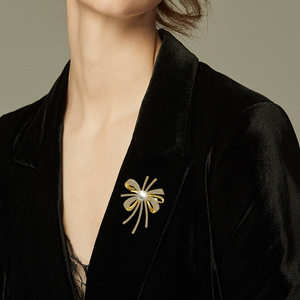 Butterfly Luxury Colored Glaze Diamond Brooch Retro Korea New Gender Needle <b>Accessories</b> - Product Image 3