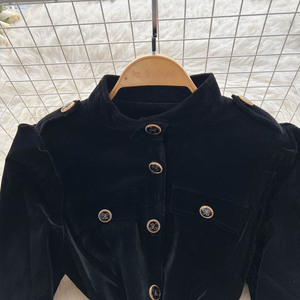 Vêtements pour femmes <span class=keywords><strong>Shion</strong></span> Robe élégante en velours pour femmes Robe mince ceinturée à simple boutonnage pour le style chic Robe à la mode pour femmes Robe décontractée - Product Image 4
