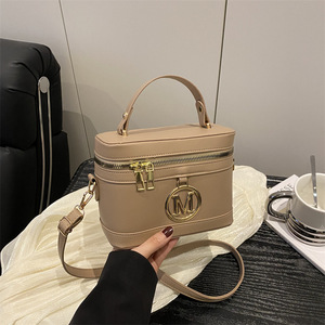 <span class=keywords><strong>Sac</strong></span> bandoulière tendance <span class=keywords><strong>vintage</strong></span> 2026 en PU, design élégant avec lettres, fermeture éclair, <span class=keywords><strong>sac</strong></span> seau décontracté à porter à la main - Product Image 2