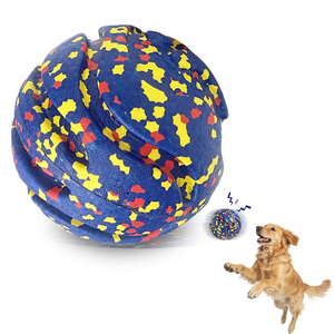 Vente en gros usine : Jouet pour chats et chiens en EVA durable, style classique, durable, avec balle creuse pour le nettoyage agressif des dents - Product Image 1