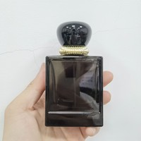 Botella de spray de fragancia negra personalizada Botella de perfume de vidrio grueso cuadrado de 50ml con tapa negra
