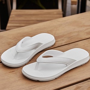 Chanclas de Verano para Hombre y Mujer, Antideslizantes, Resistentes al Desgaste, Ligeras, con Clip, Sandalias de Playa para Exteriores - Product Image 3
