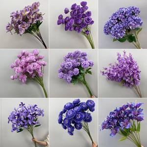 Vente en gros d'Hortensia de fleurs artificielles de soie pour mariage violet avec pièces de tige pour accessoires de guidage routier au plafond - Product Image 2