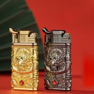 2024 Venta al por mayor Dragon encendedor de <span class=keywords><strong>gas</strong></span> butano doble llama azul encendedor a prueba de viento - Product Image 2