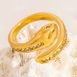 Anillo en Forma de Serpiente Chapado en Oro con Engaste Pavé, Joyería de Moda Unisex, Regalo - Product Image 4