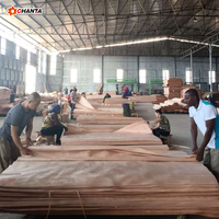 Placage de bois naturel Okoume Okouma multi-spécifications, produit au Gabon, pour la décoration de meubles