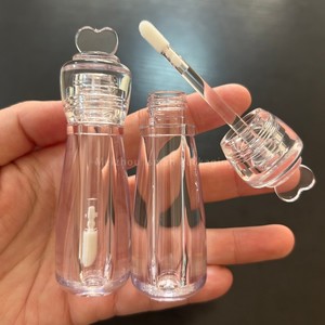 ISMAN Nuevo Tubo <span class=keywords><strong>de</strong></span> Brillo Labial en Forma <span class=keywords><strong>de</strong></span> Corazón <span class=keywords><strong>de</strong></span> 3 ml, Transparente, Rojo, Envase Vacío Bonito, Empaque Romántico para el Día <span class=keywords><strong>de</strong></span> San Valentín, Logotipo Personalizado - Product Image 3