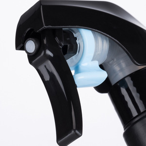 Telescopic <b>Spray</b> Bottle 200ml Retractable Foldable For Hair <b>Styling</b> Black And White - Product Image 4
