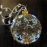Grandes décorations lumineuses LED en forme de boule pour l'extérieur, ornements illuminés de qualité commerciale pour les décorations de Noël sur la pelouse et la cour avant