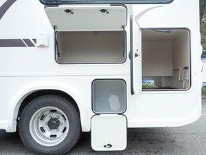 Autocaravana <span class=keywords><strong>de</strong></span> Lujo <span class=keywords><strong>de</strong></span> Aluminio en Oferta, Autocaravana 4x4 con Energía Solar, Camper Todoterreno para 6 Personas - Product Image 4