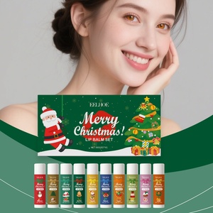 Set de Bálsamos Labiales Personalizados con Pegatinas, Bálsamos Labiales Hidratantes que Eliminan la Piel Muerta, Tema Navideño - Product Image 6