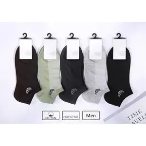 Calcetines informales de punto para hombre, con letras blancas medias de corte extra bajo, a granel