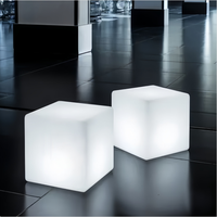 Dropshipping - Cubes en plastique LED 16 couleurs - 10 cm/3,94 pouces - Petite taille - Éclairage décoratif d'intérieur - Lampe de table cube LED 16 couleurs