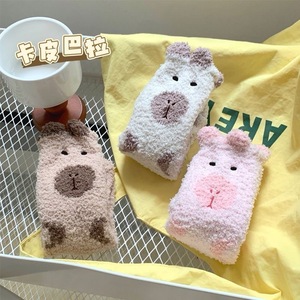 Kapibala Chaussettes pour femmes épaisses et chaudes en polaire corail, motif animal de dessin animé, pour dormir à la maison - Product Image 1