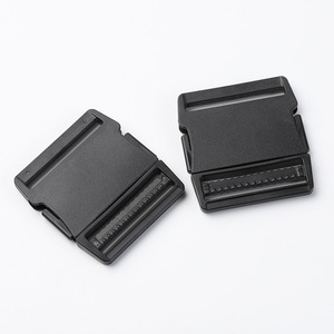 Venta al por mayor Collar para mascotas Hebilla de plástico ajustable rápida Correa de <span class=keywords><strong>1</strong></span> pulgada Hebilla de plástico de liberación rápida duradera negra para bolsa - Product Image 3